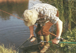 Auf Fischsuche an kleinen, tiefen Seen 