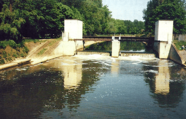 Die Nidda in Frankfurt am Main ,Angelrevier vor der Haustür: 