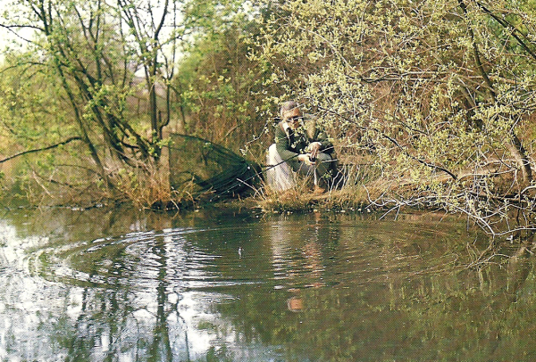 Karpfenangler Chris Ball mit Verbesserten Karpfen-Tricks